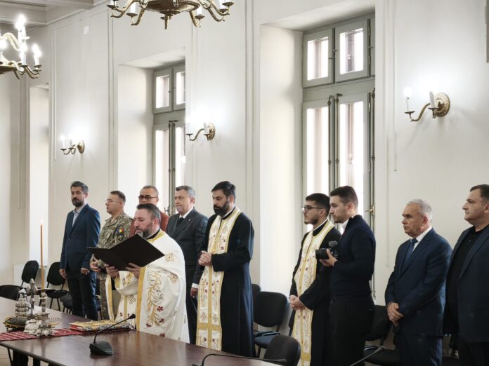 Astăzi a avut loc ceremonia de sfințire a Palatului Administrativ din Craiova